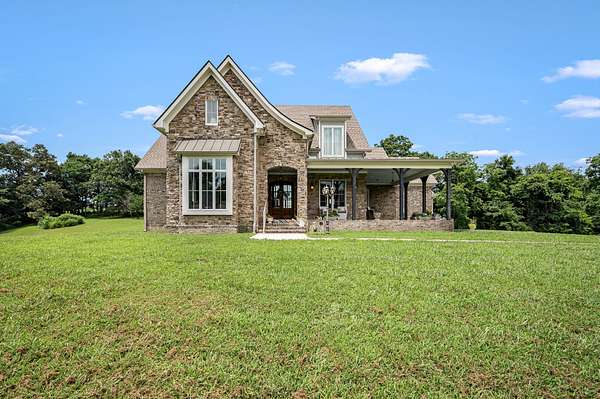 6.88 Acres of Residential Land with Home for Sale in Tullahoma, Tennessee