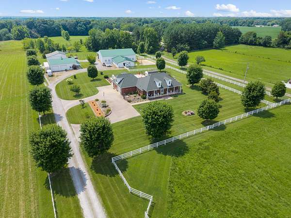 14.8 Acres of Land with Home for Sale in Clarksville, Tennessee