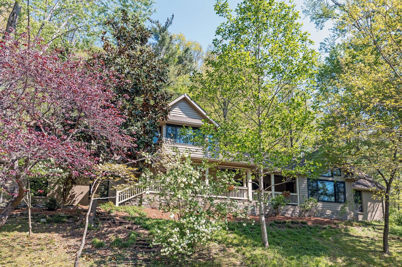 4.28 Acres of Land with Home for Sale in Nashville, Tennessee