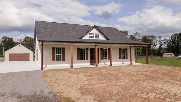 5.4 Acres of Residential Land with Home for Sale in Shelbyville, Tennessee