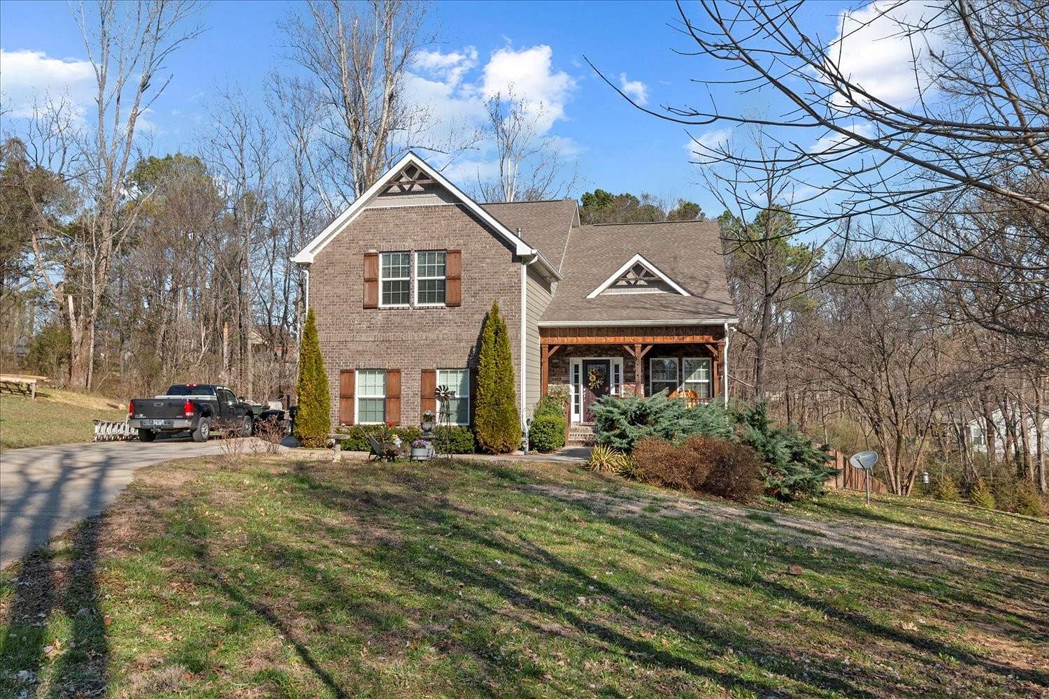 1.6 Acres of Residential Land with Home for Sale in Columbia, Tennessee