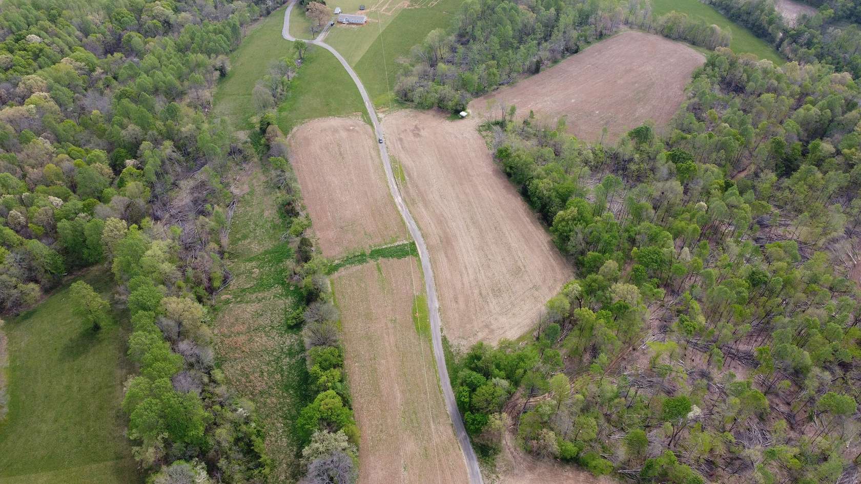 30.8 Acres of Recreational Land & Farm for Sale in Westmoreland, Tennessee
