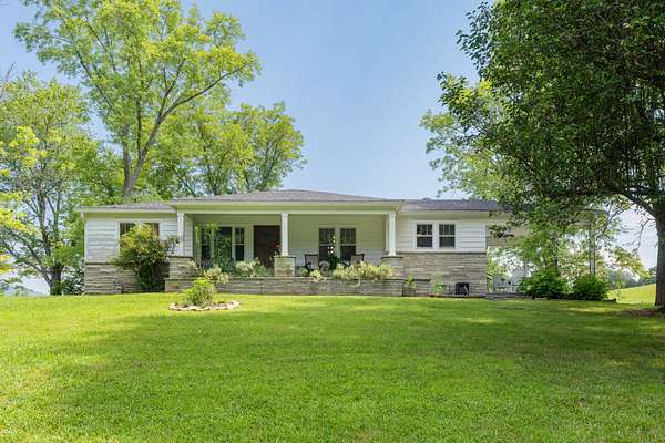 18 Acres of Land with Home for Sale in Dunlap, Tennessee