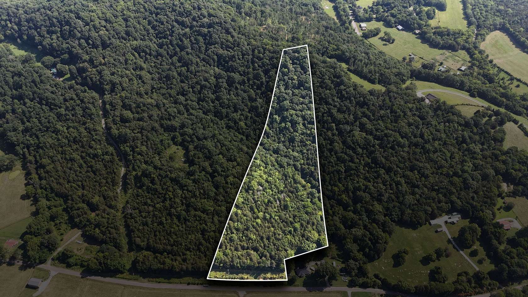 11 Acres of Recreational Land for Sale in Pleasant Shade, Tennessee