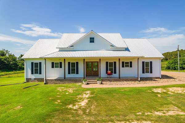 16 Acres of Land with Home for Sale in Humboldt, Tennessee