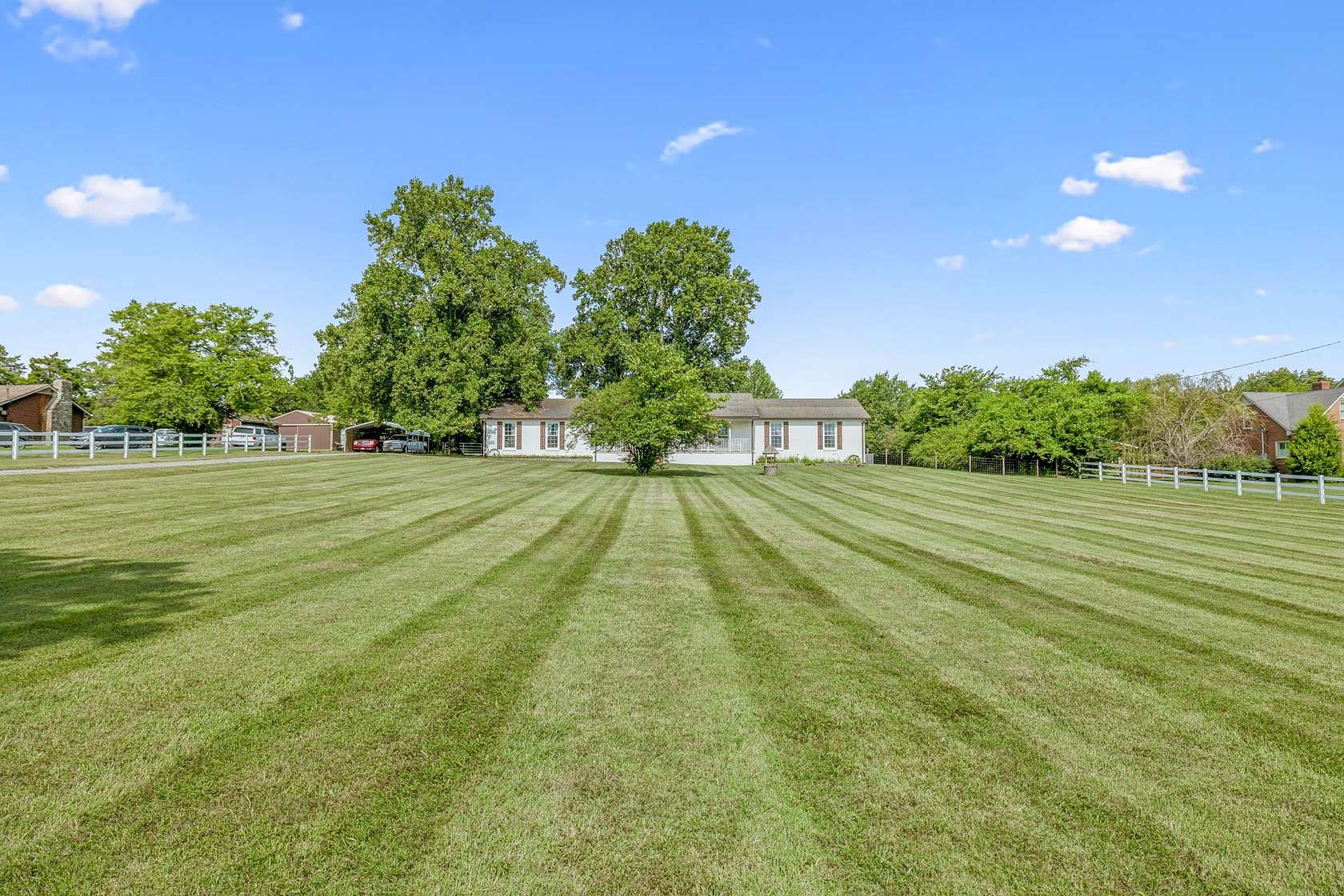 5 Acres of Land with Home for Sale in Franklin, Tennessee