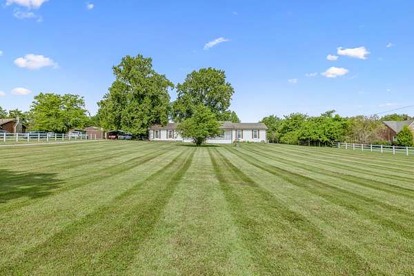 5 Acres of Land with Home for Sale in Franklin, Tennessee