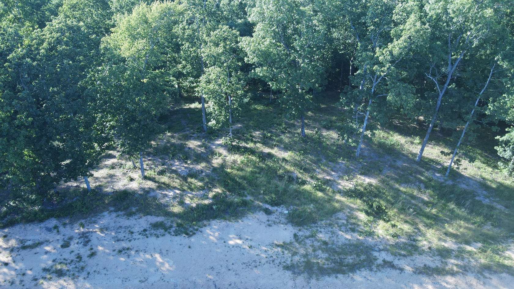 8 Acres of Residential Land for Sale in Linden, Tennessee