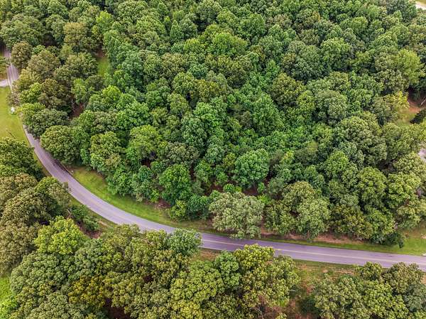 2.35 Acres of Residential Land for Sale in Burns, Tennessee