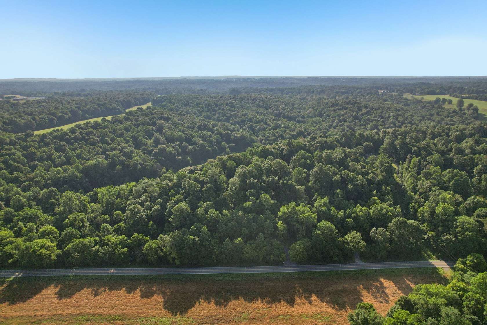 37.6 Acres of Land for Sale in Westmoreland, Tennessee