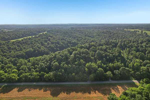 37.6 Acres of Land for Sale in Westmoreland, Tennessee