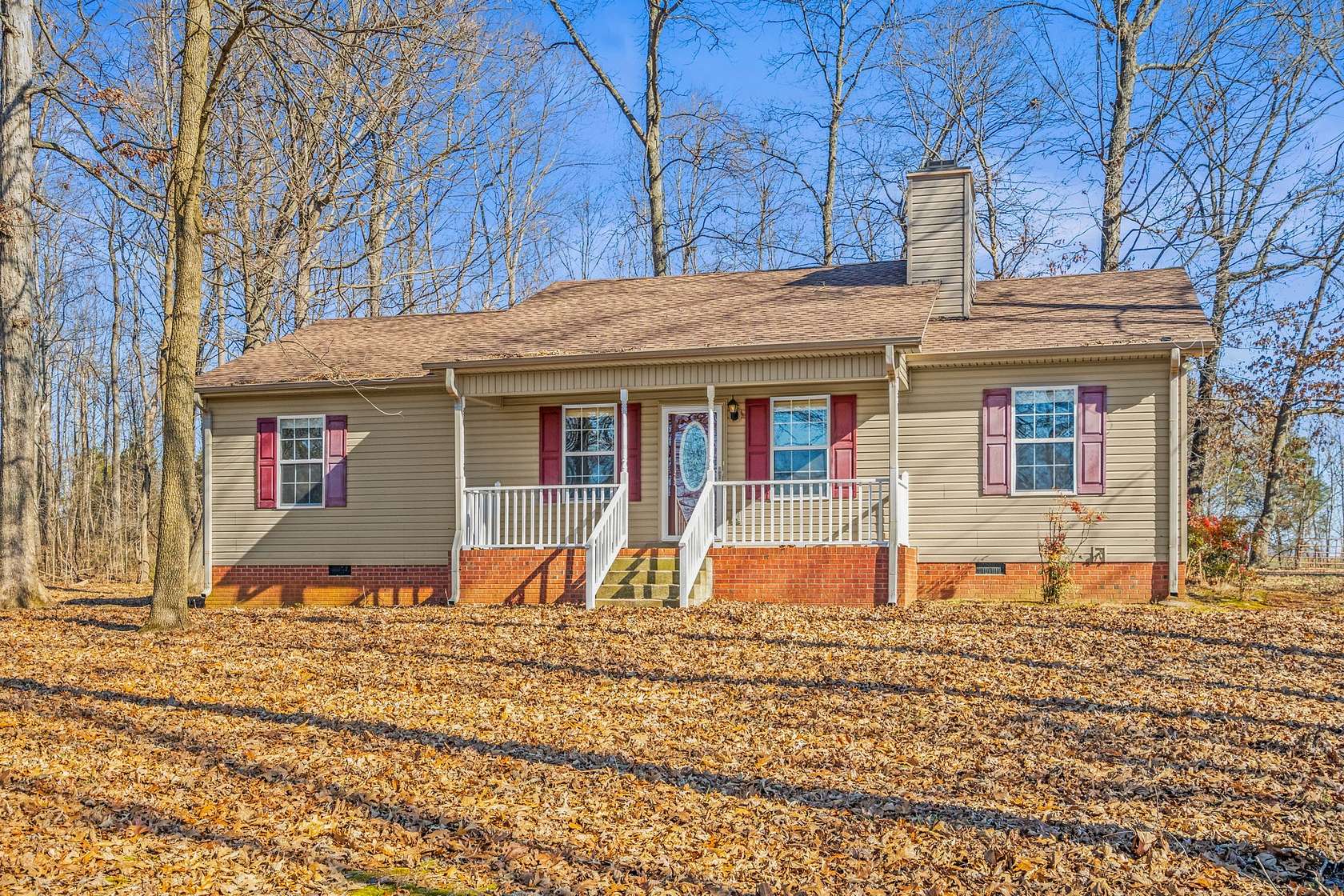 5 Acres of Land with Home for Sale in Springfield, Tennessee