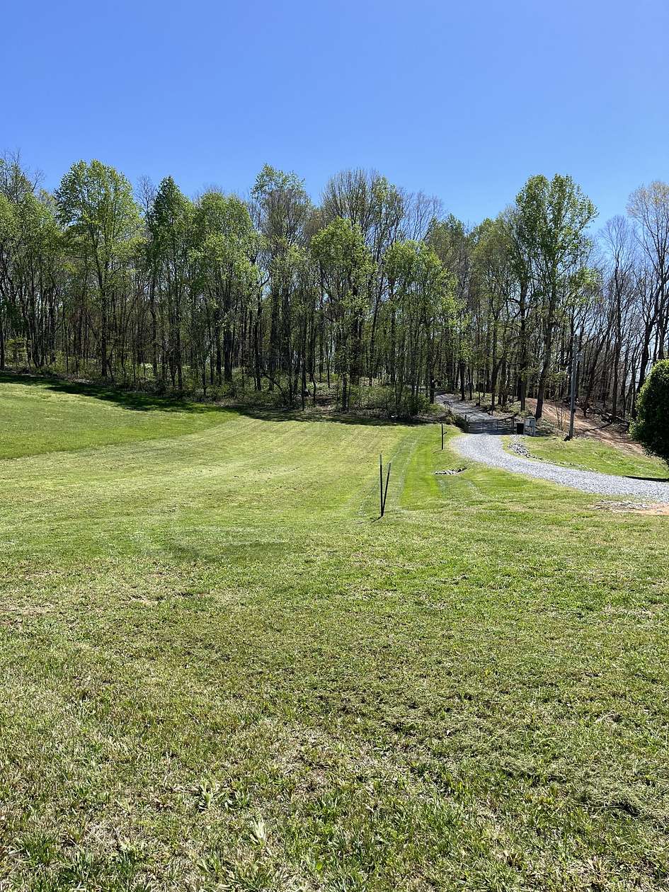 6.7 Acres of Residential Land for Sale in Springfield, Tennessee