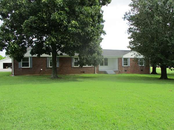 4.37 Acres of Residential Land with Home for Sale in Lebanon, Tennessee