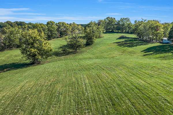 26.4 Acres of Agricultural Land for Sale in Clarksville, Tennessee