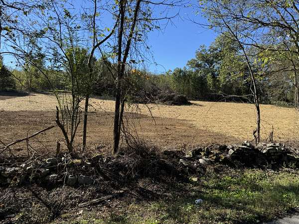 15.6 Acres of Land for Sale in Hartsville, Tennessee