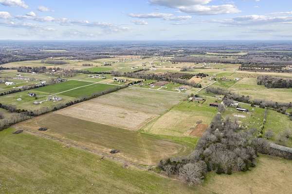 11.8 Acres of Land for Sale in Chapel Hill, Tennessee