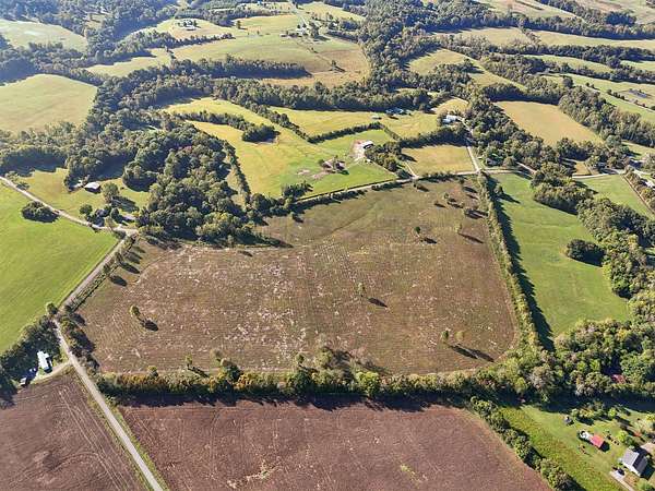 13 Acres of Land for Sale in Smithville, Tennessee