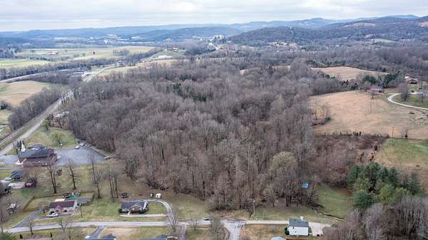 16.3 Acres of Land for Sale in Carthage, Tennessee