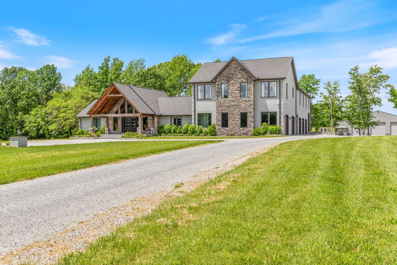 7.47 Acres of Residential Land with Home for Sale in Dickson, Tennessee