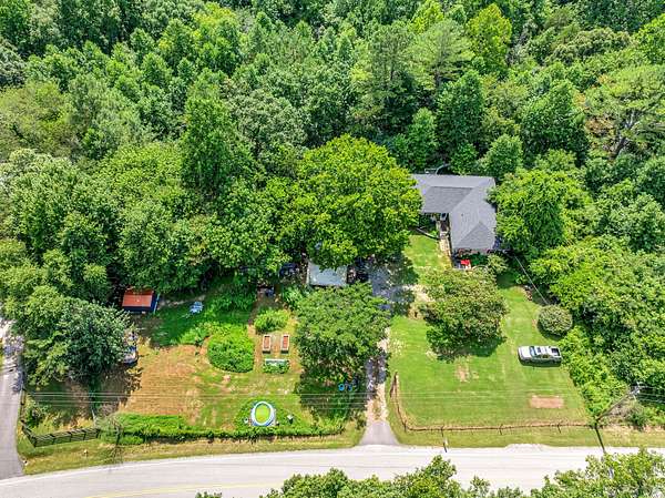 5.87 Acres of Land with Home for Sale in Franklin, Tennessee
