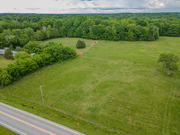 4 Acres of Residential Land for Sale in Lewisburg, Tennessee