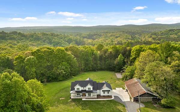 13.5 Acres of Land with Home for Sale in Signal Mountain, Tennessee