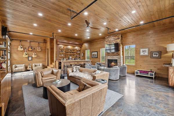 1,280 Acres of Improved Land for Sale in Olivehill, Tennessee