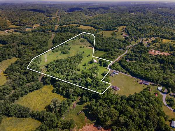 30.9 Acres of Land for Sale in Mount Pleasant, Tennessee