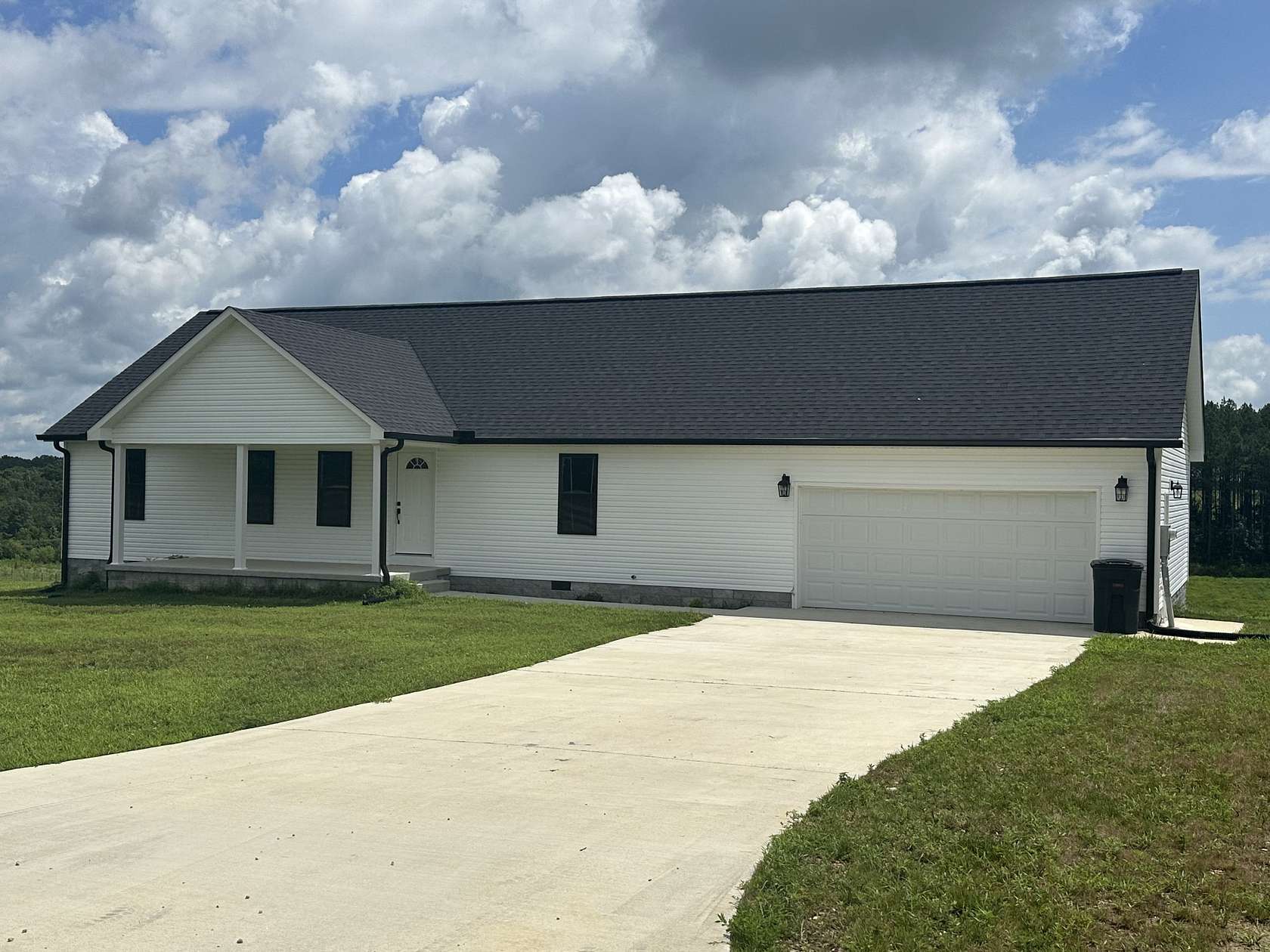 5 Acres of Residential Land with Home for Sale in Lawrenceburg, Tennessee