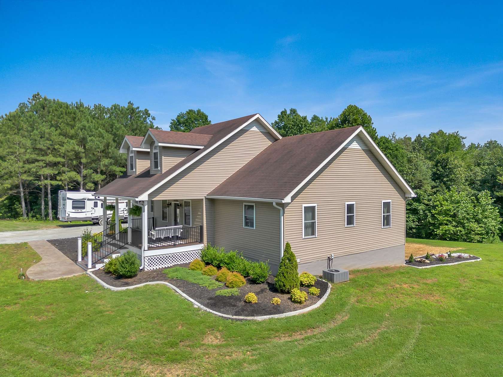 12 Acres of Recreational Land with Home for Sale in Summertown, Tennessee