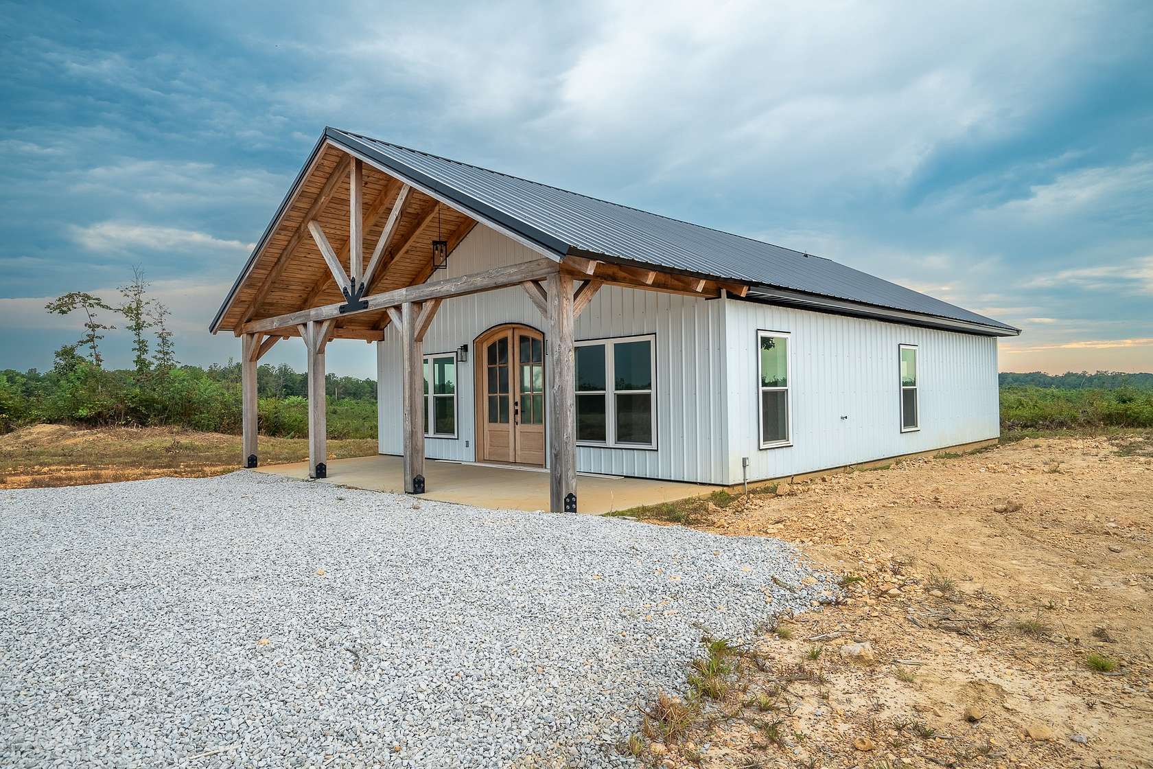 138 Acres of Land with Home for Sale in Hohenwald, Tennessee