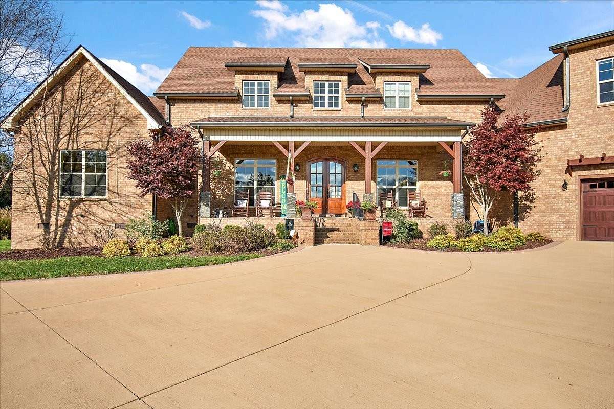 12.2 Acres of Land with Home for Sale in Milton, Tennessee