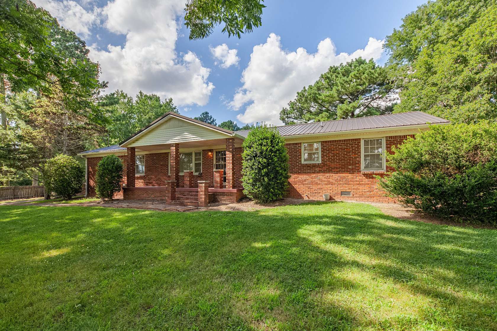 6 Acres of Land with Home for Sale in Lawrenceburg, Tennessee