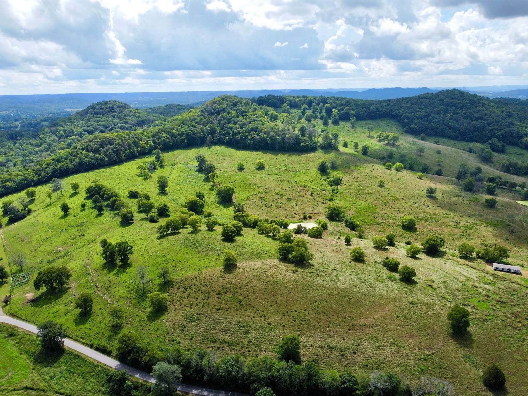 21.1 Acres of Agricultural Land for Sale in Hartsville, Tennessee