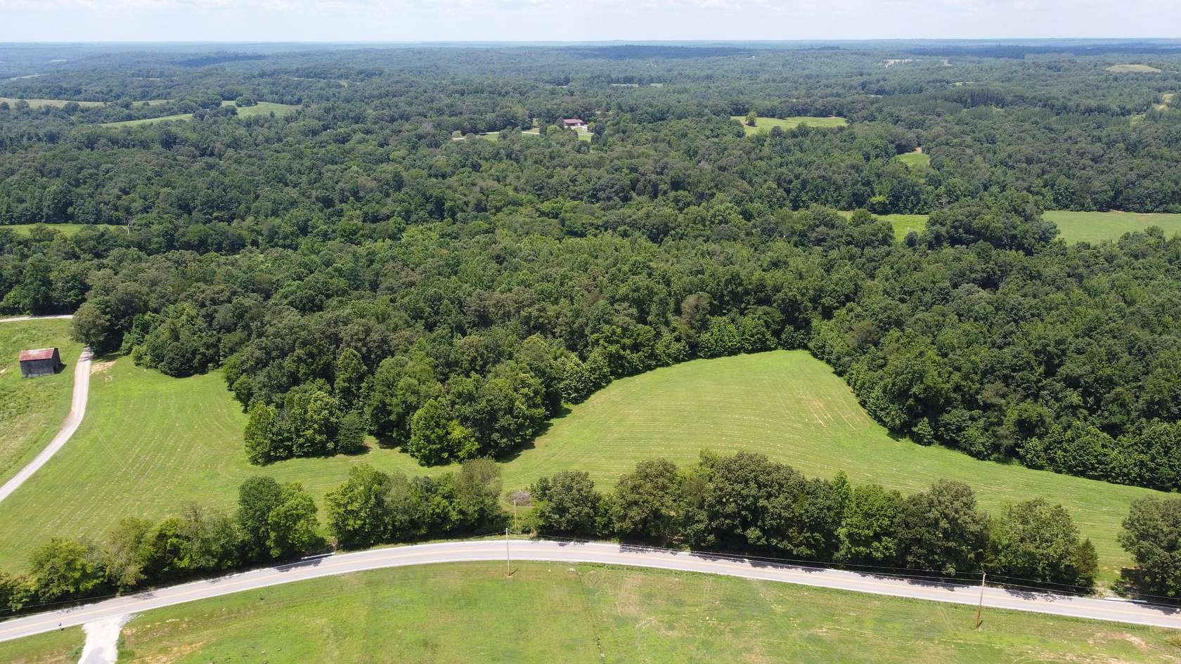 6.87 Acres of Land for Sale in Indian Mound, Tennessee