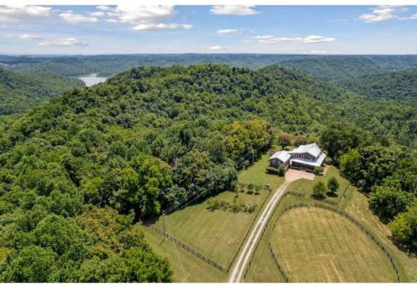 106 Acres of Land with Home for Sale in Liberty, Tennessee