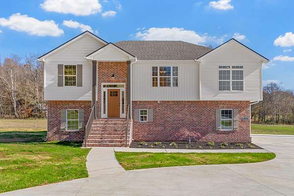 2.28 Acres of Residential Land with Home for Sale in Cunningham, Tennessee