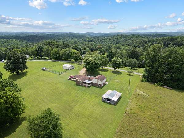 4.18 Acres of Residential Land with Home for Sale in Westmoreland, Tennessee
