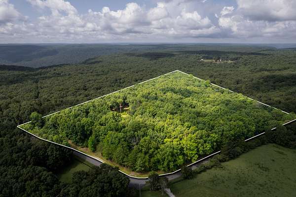 24 Acres of Recreational Land for Sale in Sewanee, Tennessee