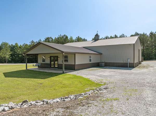 2.53 Acres of Residential Land with Home for Sale in Parsons, Tennessee