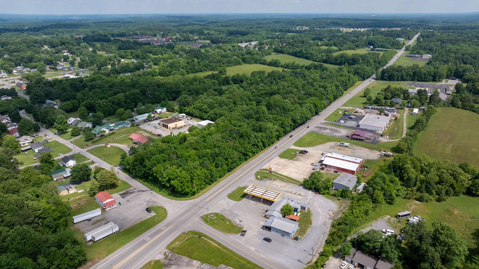 2.7 Acres of Commercial Land for Sale in Westmoreland, Tennessee