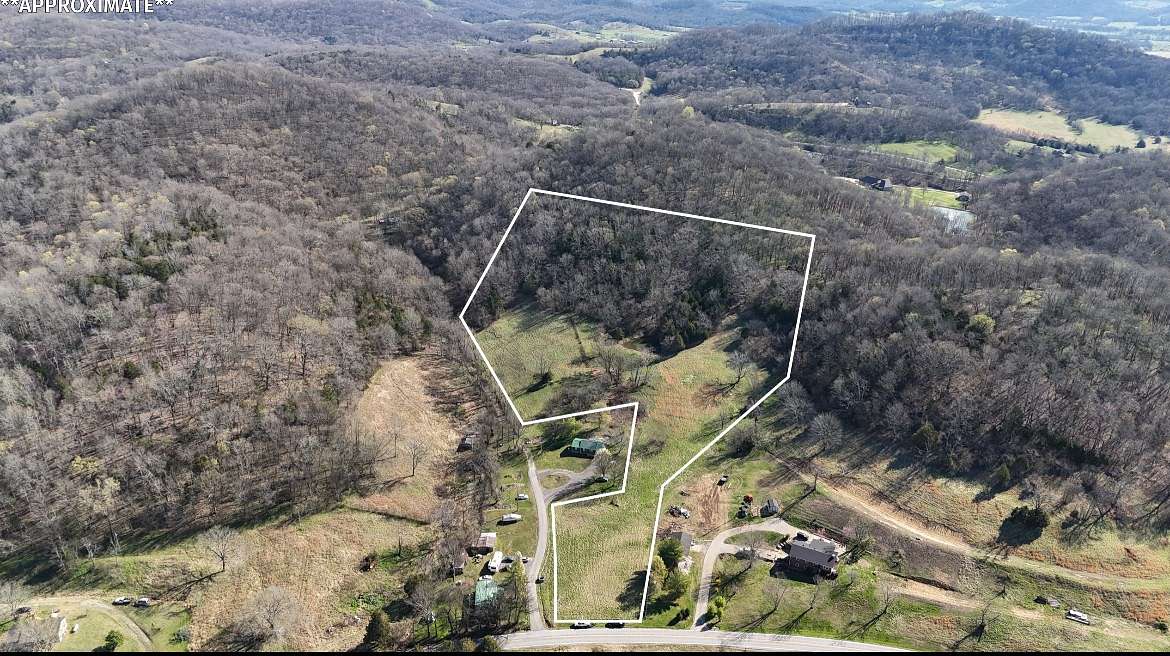11 Acres of Land for Sale in Bethpage, Tennessee