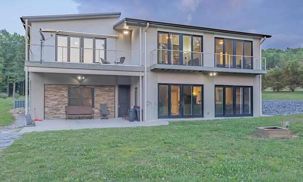 5 Acres of Residential Land with Home for Sale in Lascassas, Tennessee