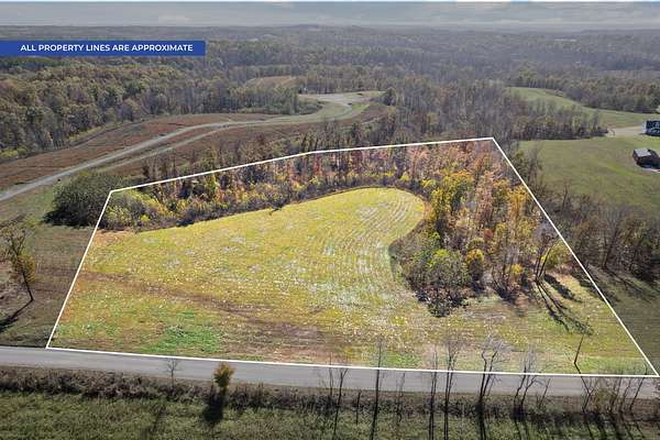 5 Acres of Residential Land for Sale in Indian Mound, Tennessee