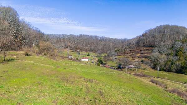 100 Acres of Land for Sale in Thompson's Station, Tennessee