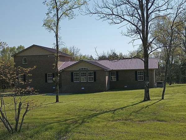 5 Acres of Residential Land with Home for Sale in Lascassas, Tennessee