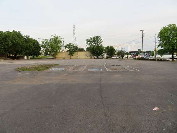 0.81 Acres of Mixed-Use Land for Sale in Goodlettsville, Tennessee