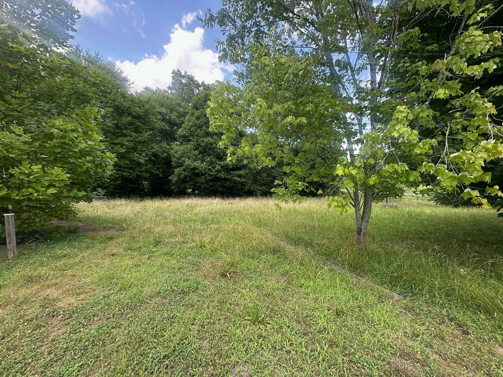 1 Acre of Residential Land for Sale in Cross Plains, Tennessee