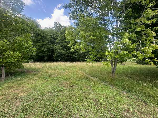 1 Acre of Residential Land for Sale in Cross Plains, Tennessee